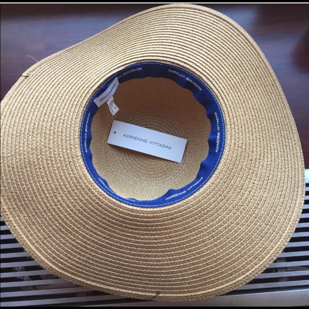 Adrianne Vittadini sun hat